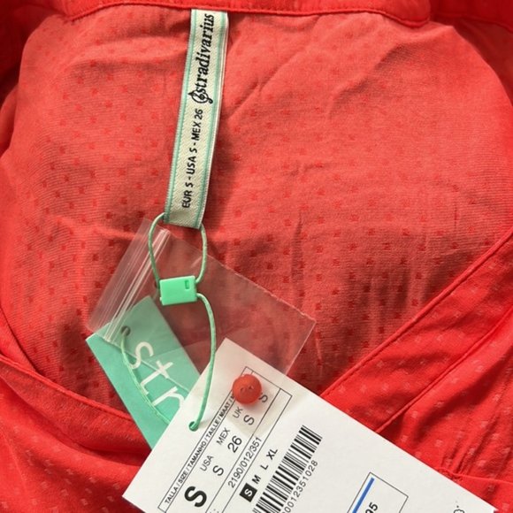 NWT stradivarius sleeveless four frontal button top size Small - Picture 4 of 4